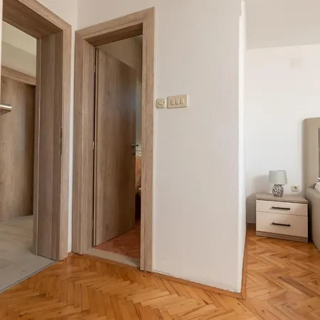 Apartments Petrovic Makarska Exterior photo