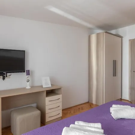 Apartments Petrovic Makarska Exterior photo