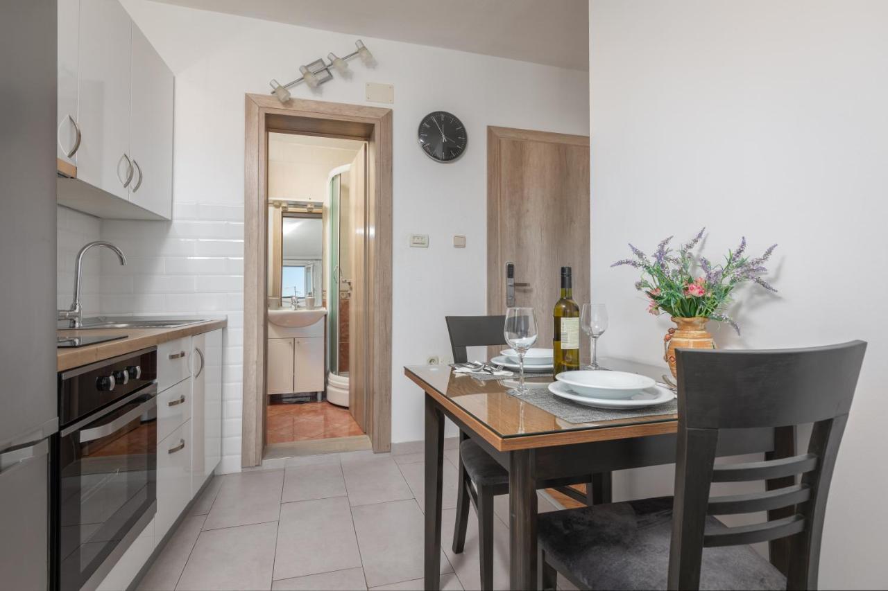 Petrovic Apartment