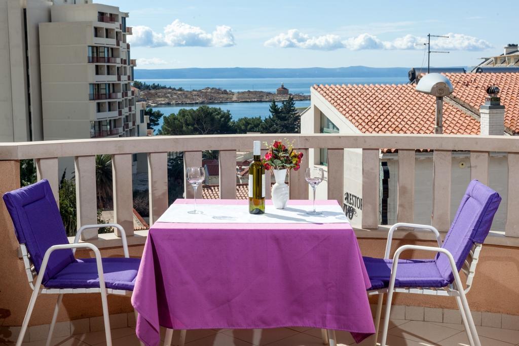 Petrovic * Makarska